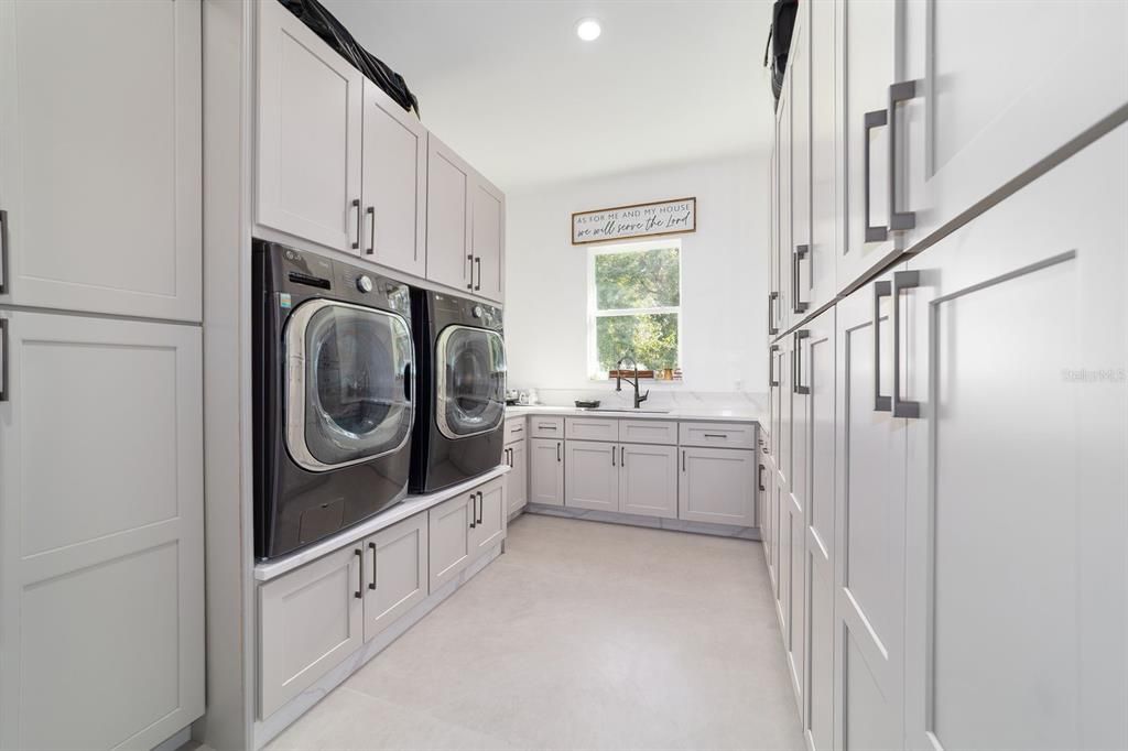 En Venta: $1,295,000 (3 camas, 4 baños, 3499 Pies cuadrados)