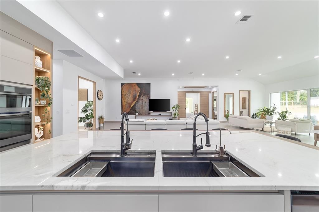 En Venta: $1,295,000 (3 camas, 4 baños, 3499 Pies cuadrados)