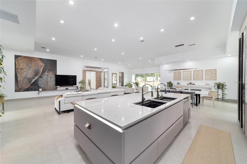 En Venta: $1,295,000 (3 camas, 4 baños, 3499 Pies cuadrados)