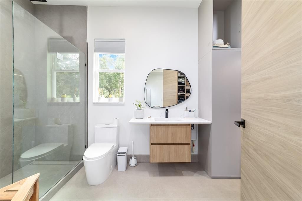 En Venta: $1,295,000 (3 camas, 4 baños, 3499 Pies cuadrados)