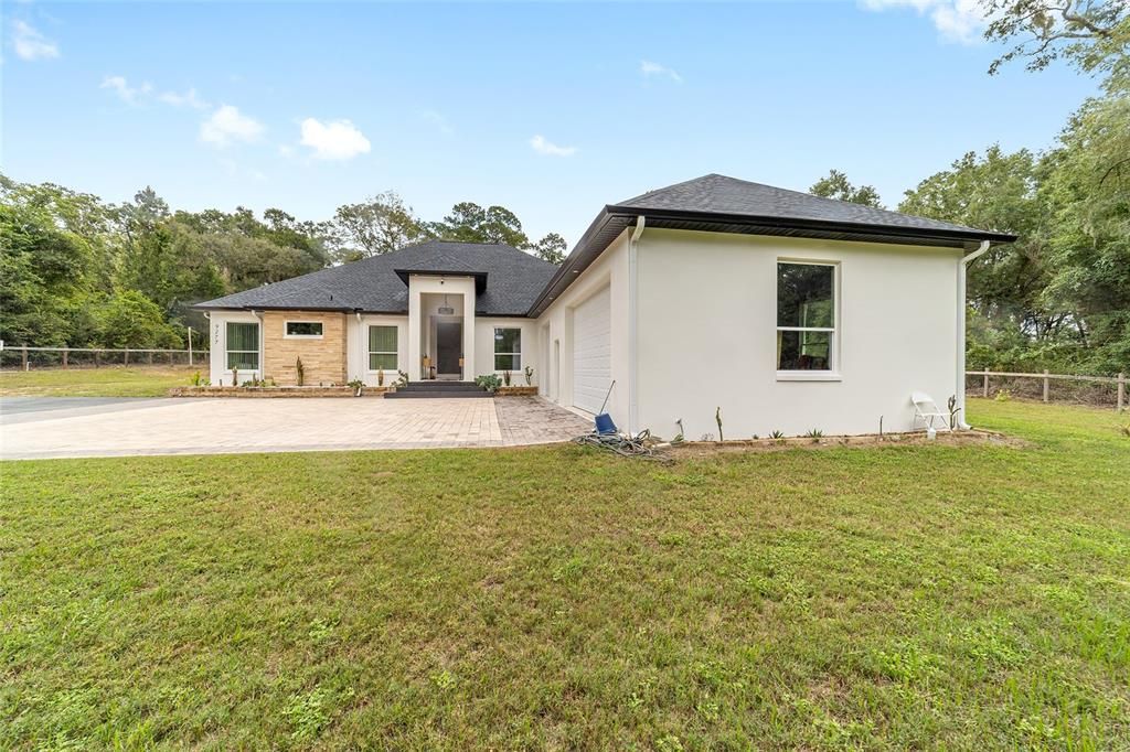 En Venta: $1,295,000 (3 camas, 4 baños, 3499 Pies cuadrados)