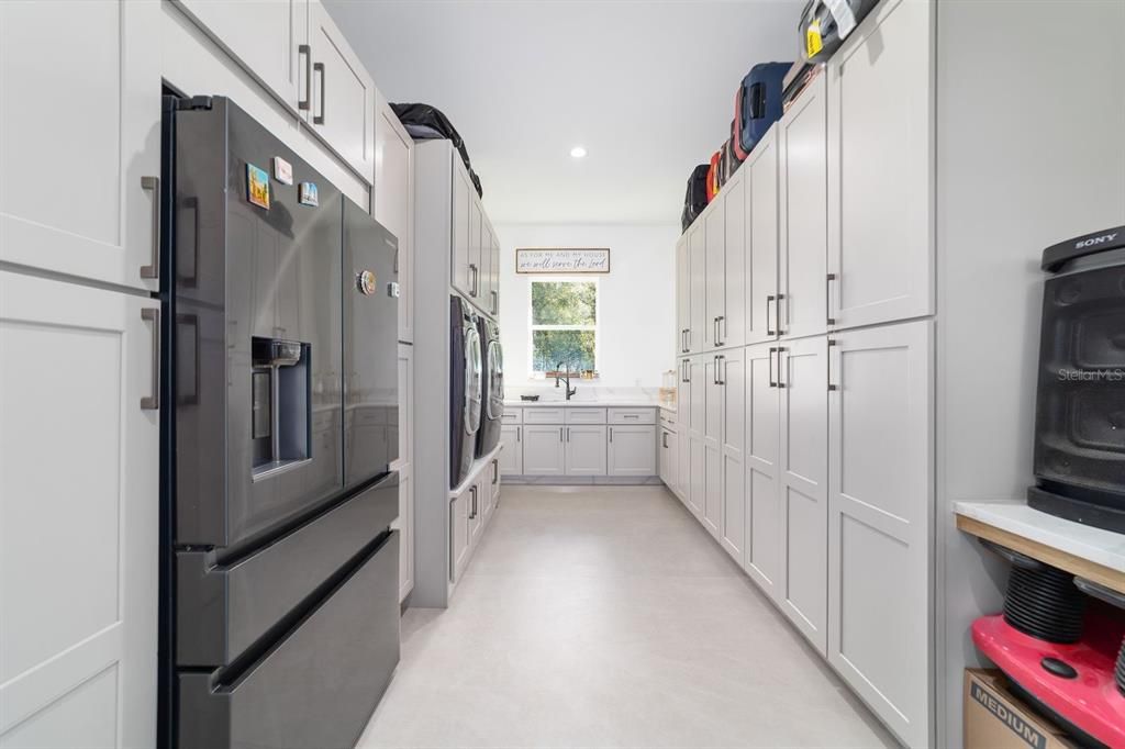 En Venta: $1,295,000 (3 camas, 4 baños, 3499 Pies cuadrados)