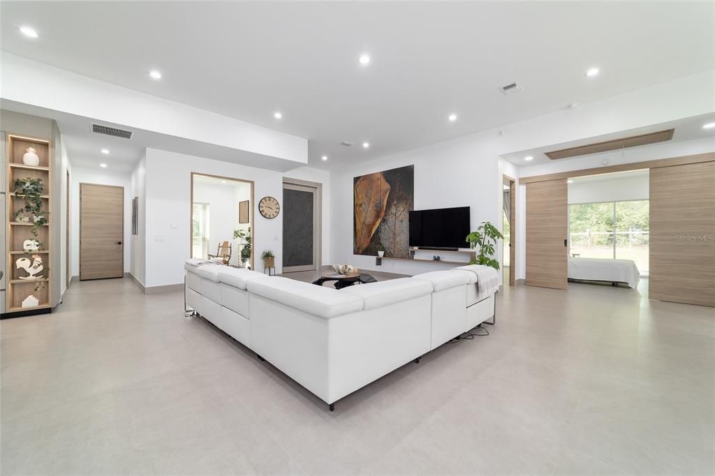 En Venta: $1,295,000 (3 camas, 4 baños, 3499 Pies cuadrados)