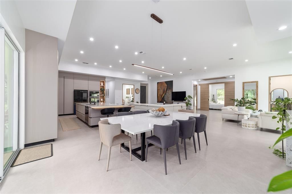 En Venta: $1,295,000 (3 camas, 4 baños, 3499 Pies cuadrados)