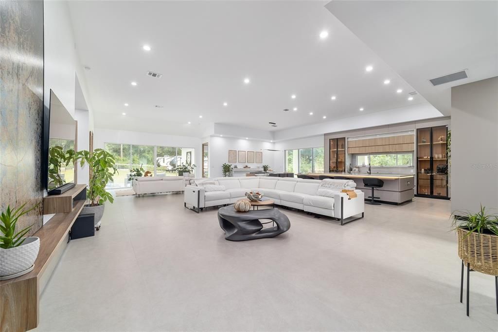 En Venta: $1,295,000 (3 camas, 4 baños, 3499 Pies cuadrados)