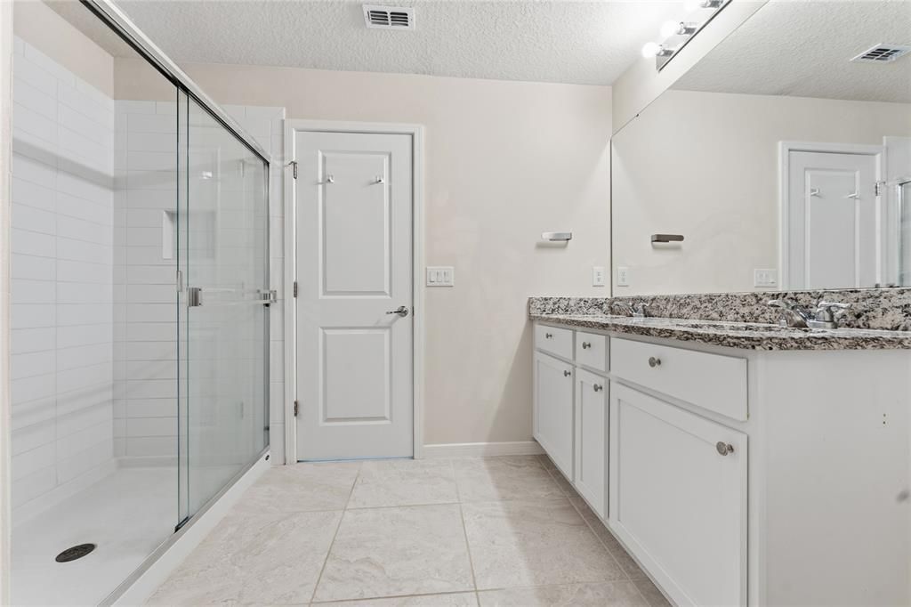 For Rent: $2,800 (4 beds, 3 baths, 2178 Square Feet)