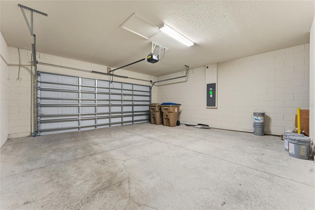 For Rent: $2,800 (4 beds, 3 baths, 2178 Square Feet)