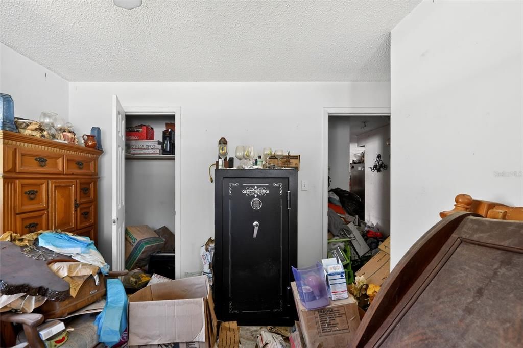 待售: $199,900 (3 贝兹, 2 浴室, 1584 平方英尺)