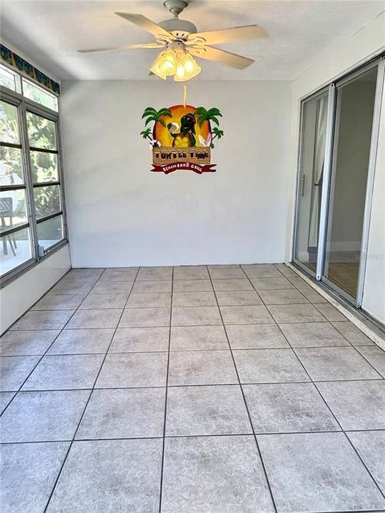 Activo con contrato: $2,375 (2 camas, 2 baños, 1060 Pies cuadrados)