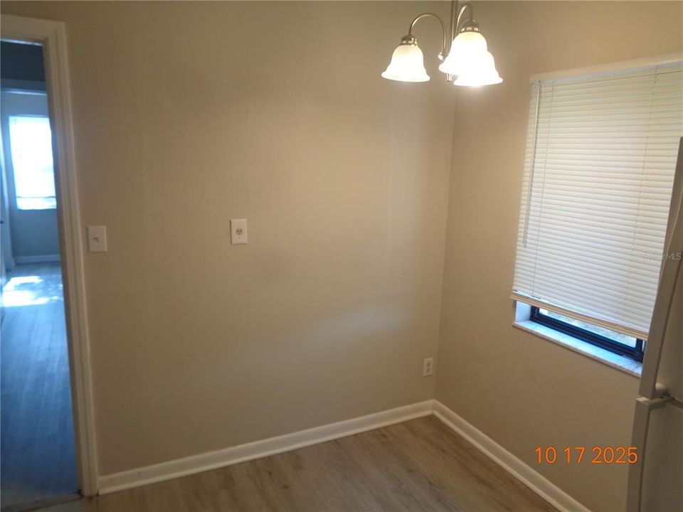 出租: $1,695 (2 贝兹, 2 浴室, 851 平方英尺)