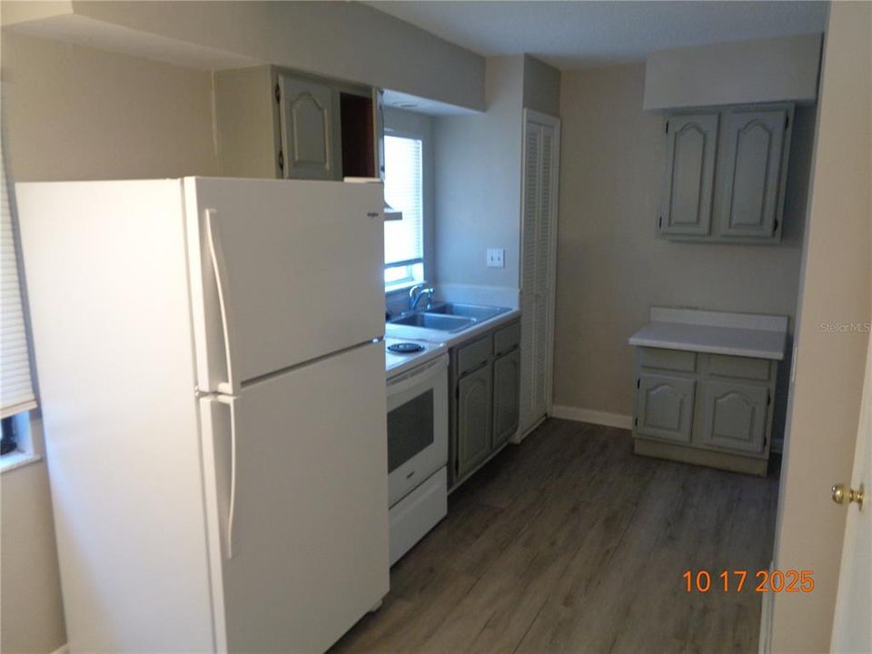 出租: $1,695 (2 贝兹, 2 浴室, 851 平方英尺)