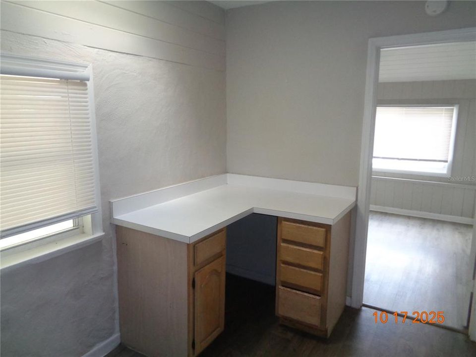 出租: $1,695 (2 贝兹, 2 浴室, 851 平方英尺)