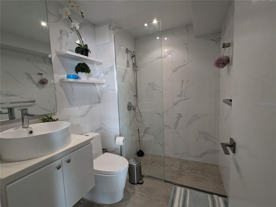 En Renta: $10,500 (3 camas, 3 baños, 2407 Pies cuadrados)