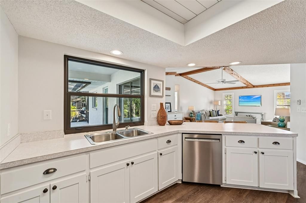 For Sale: $499,000 (3 beds, 2 baths, 2022 Square Feet)