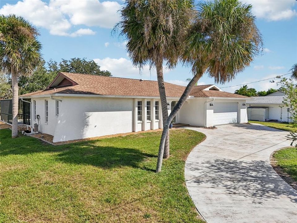 For Sale: $499,000 (3 beds, 2 baths, 2022 Square Feet)