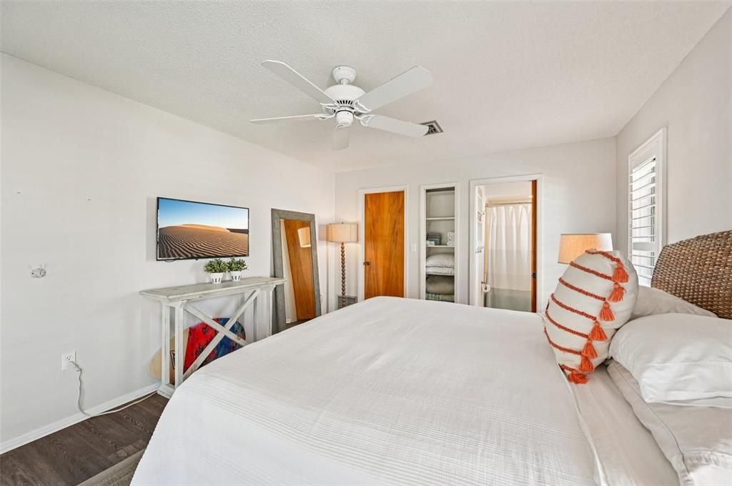 For Sale: $499,000 (3 beds, 2 baths, 2022 Square Feet)