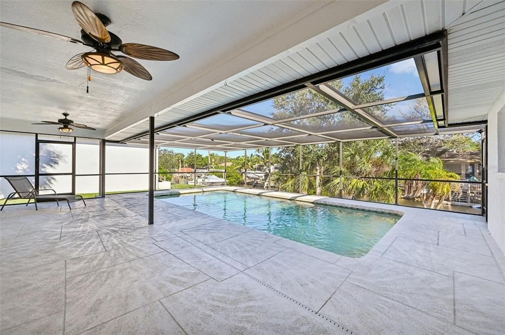 For Sale: $499,000 (3 beds, 2 baths, 2022 Square Feet)