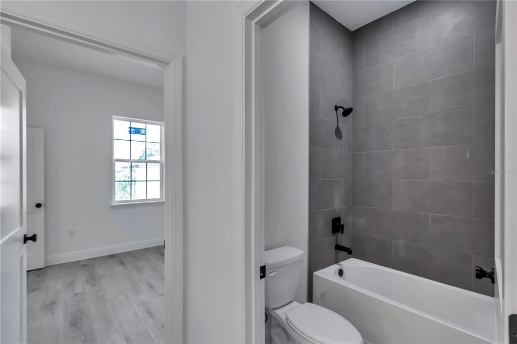 For Sale: $305,900 (4 beds, 2 baths, 1878 Square Feet)