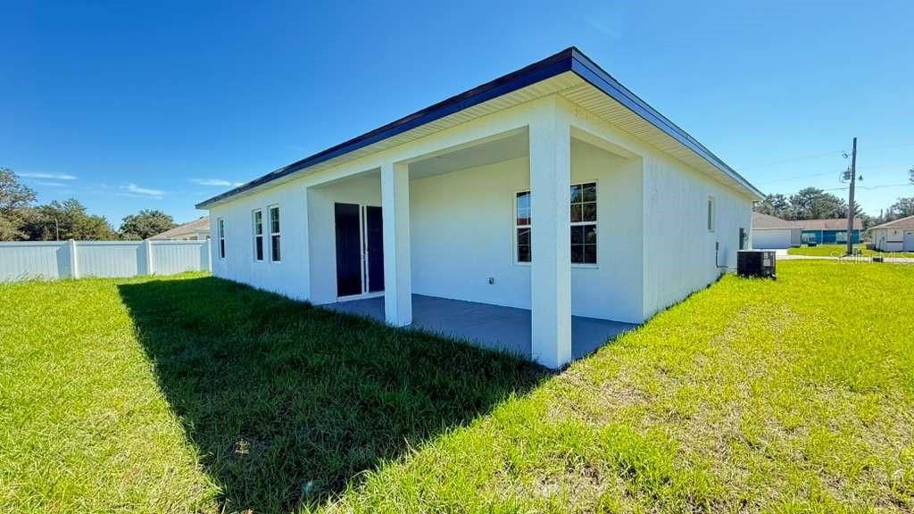 For Sale: $305,900 (4 beds, 2 baths, 1878 Square Feet)