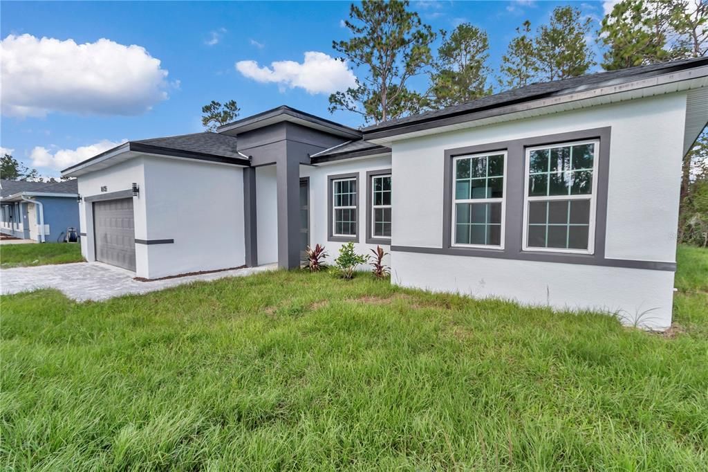 For Sale: $305,900 (4 beds, 2 baths, 1878 Square Feet)