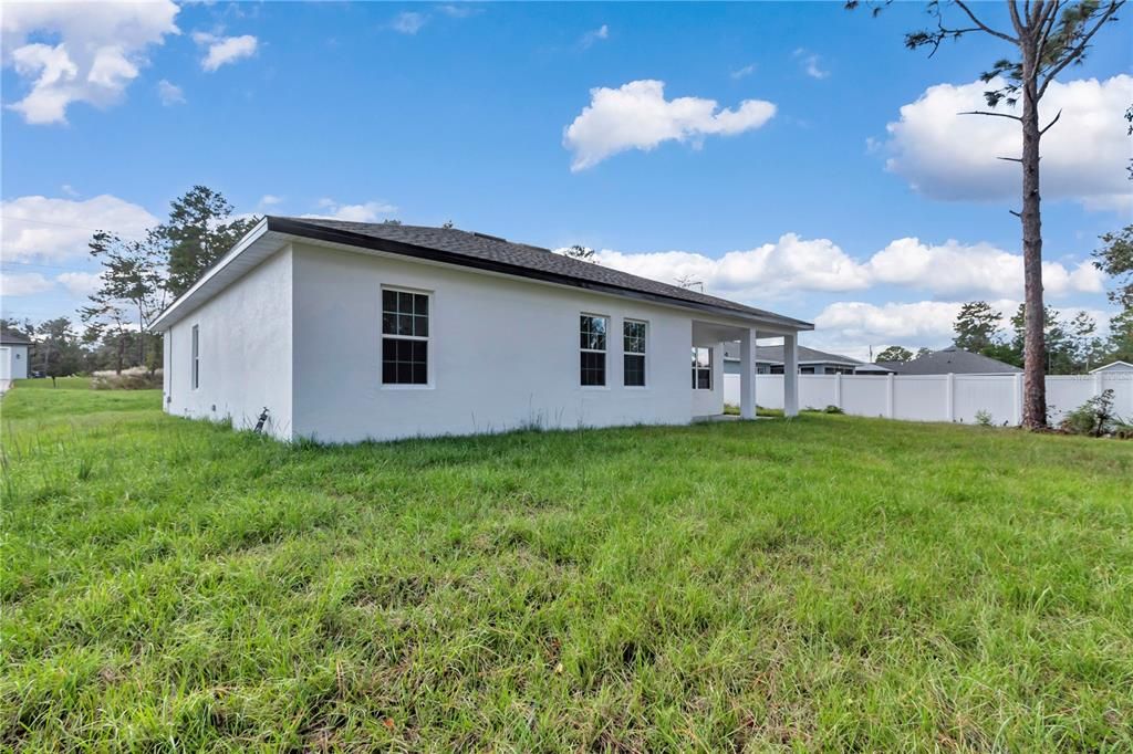 For Sale: $305,900 (4 beds, 2 baths, 1878 Square Feet)