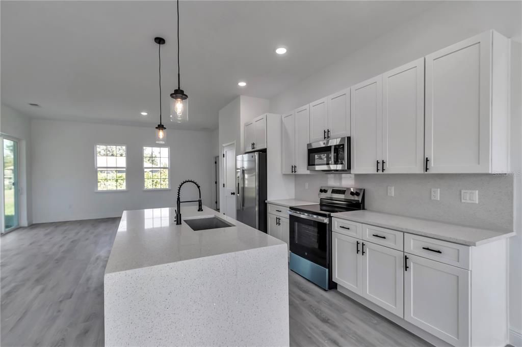 For Sale: $305,900 (4 beds, 2 baths, 1878 Square Feet)