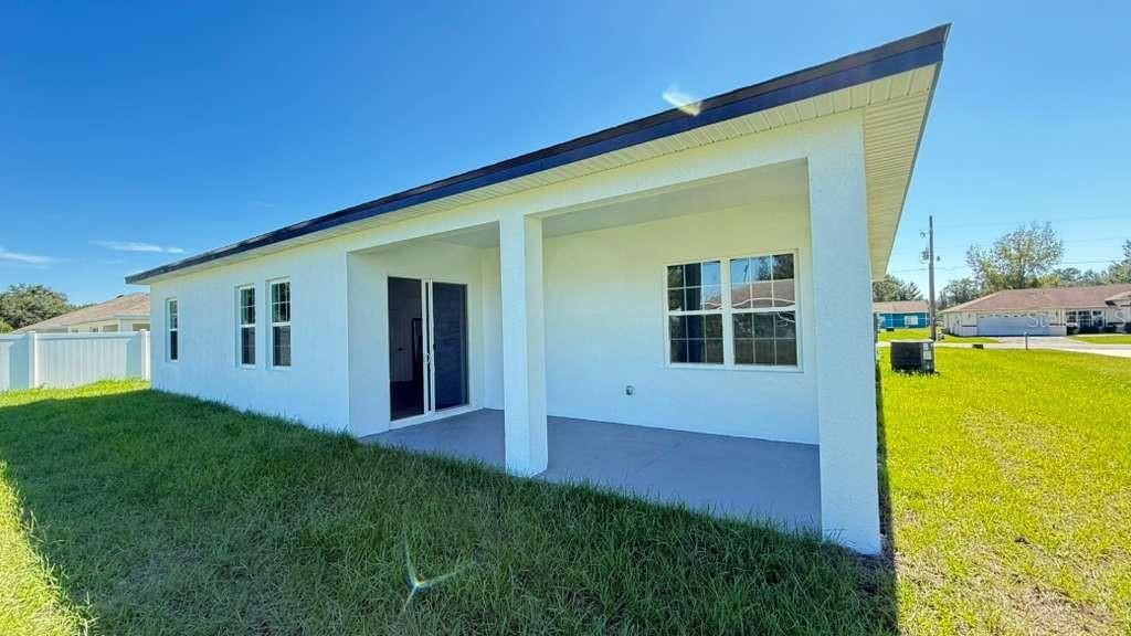 For Sale: $305,900 (4 beds, 2 baths, 1878 Square Feet)