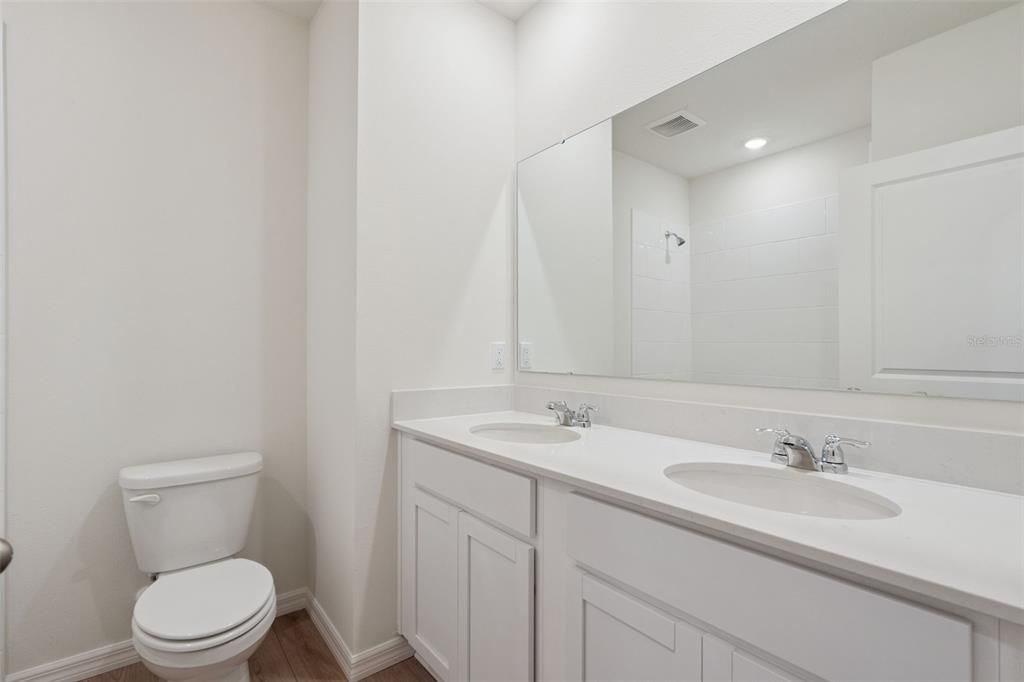 Active With Contract: $434,990 (5 beds, 3 baths, 2490 Square Feet)