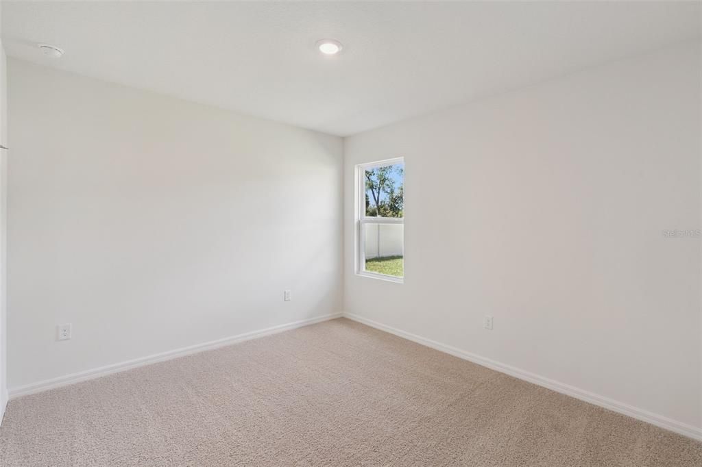 Active With Contract: $434,990 (5 beds, 3 baths, 2490 Square Feet)