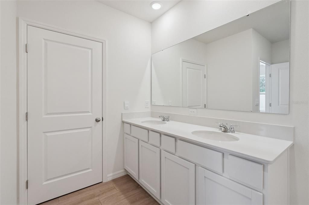 Active With Contract: $434,990 (5 beds, 3 baths, 2490 Square Feet)