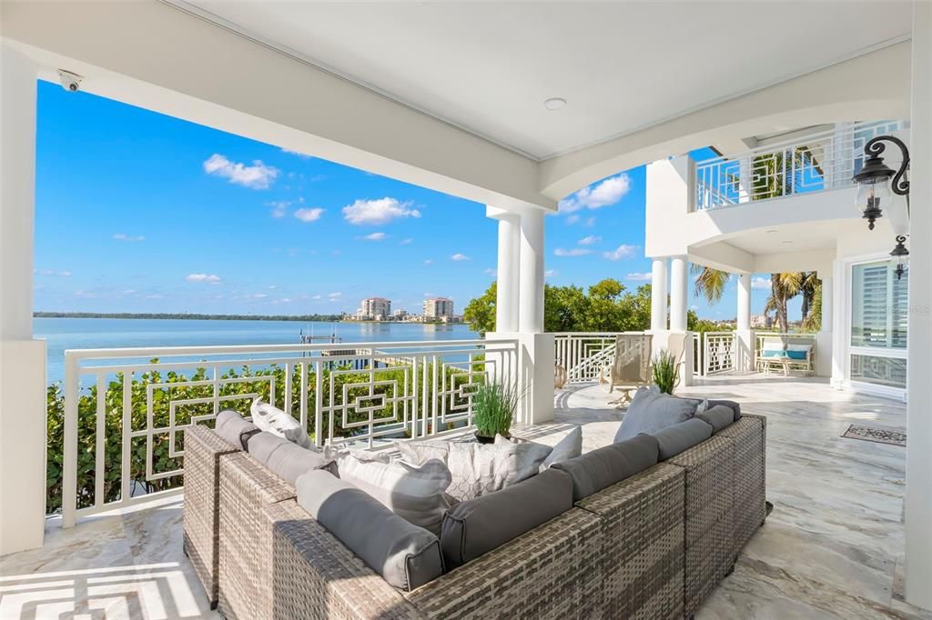 На продажу: $5,995,000 (5 спален, 5 ванн, 6147 Квадратных фут)