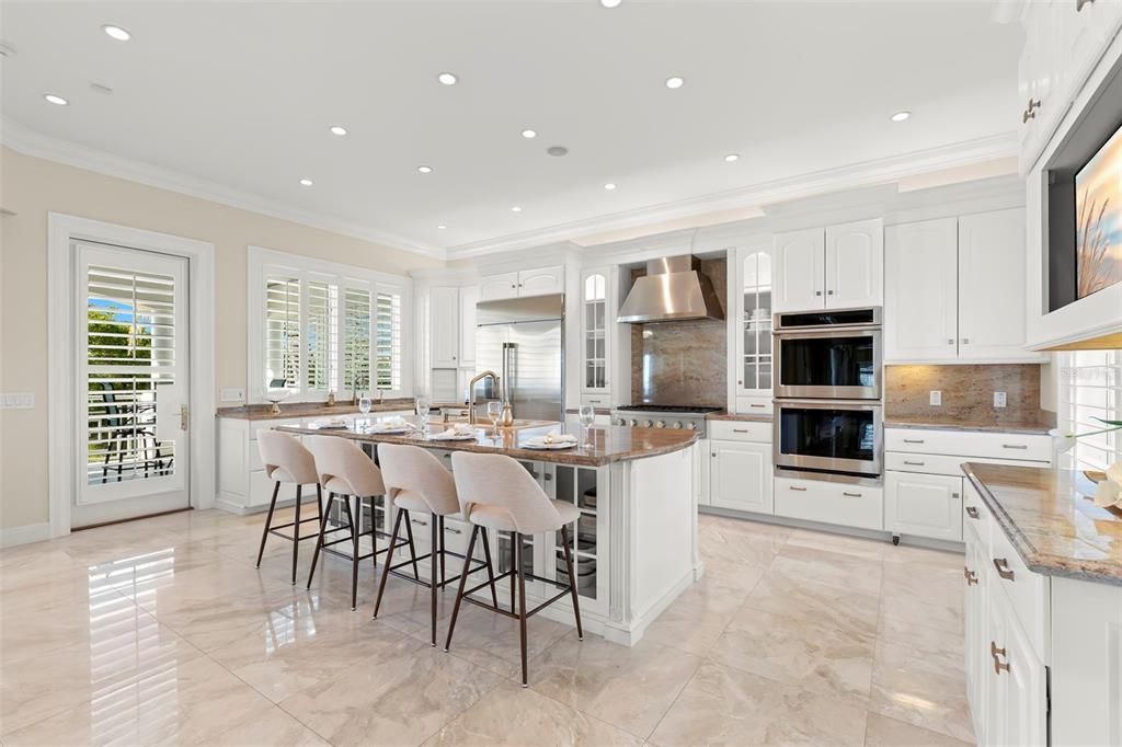 На продажу: $5,995,000 (5 спален, 5 ванн, 6147 Квадратных фут)