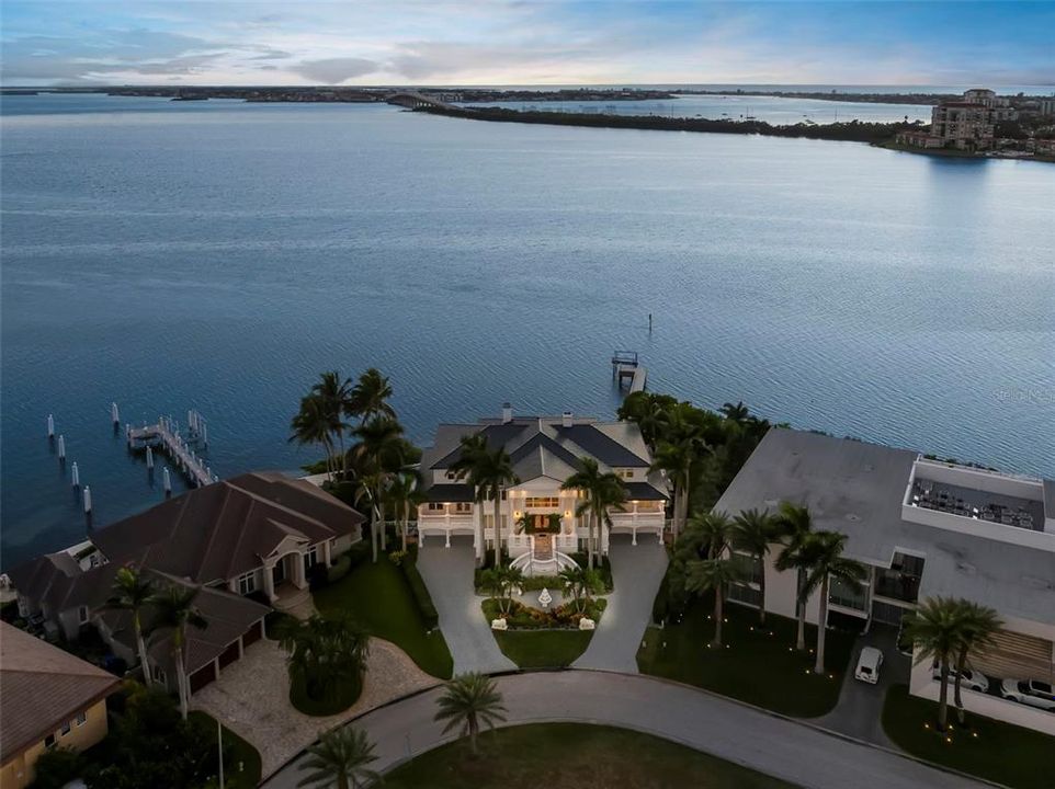 На продажу: $5,995,000 (5 спален, 5 ванн, 6147 Квадратных фут)