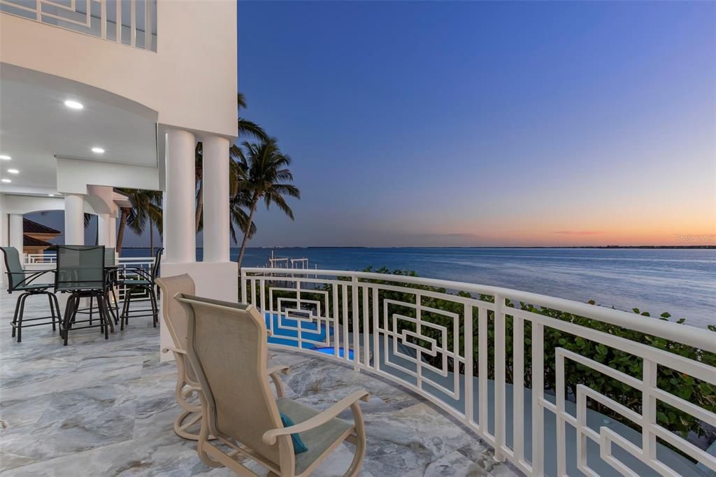 На продажу: $5,995,000 (5 спален, 5 ванн, 6147 Квадратных фут)