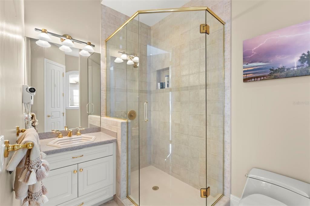 На продажу: $5,995,000 (5 спален, 5 ванн, 6147 Квадратных фут)