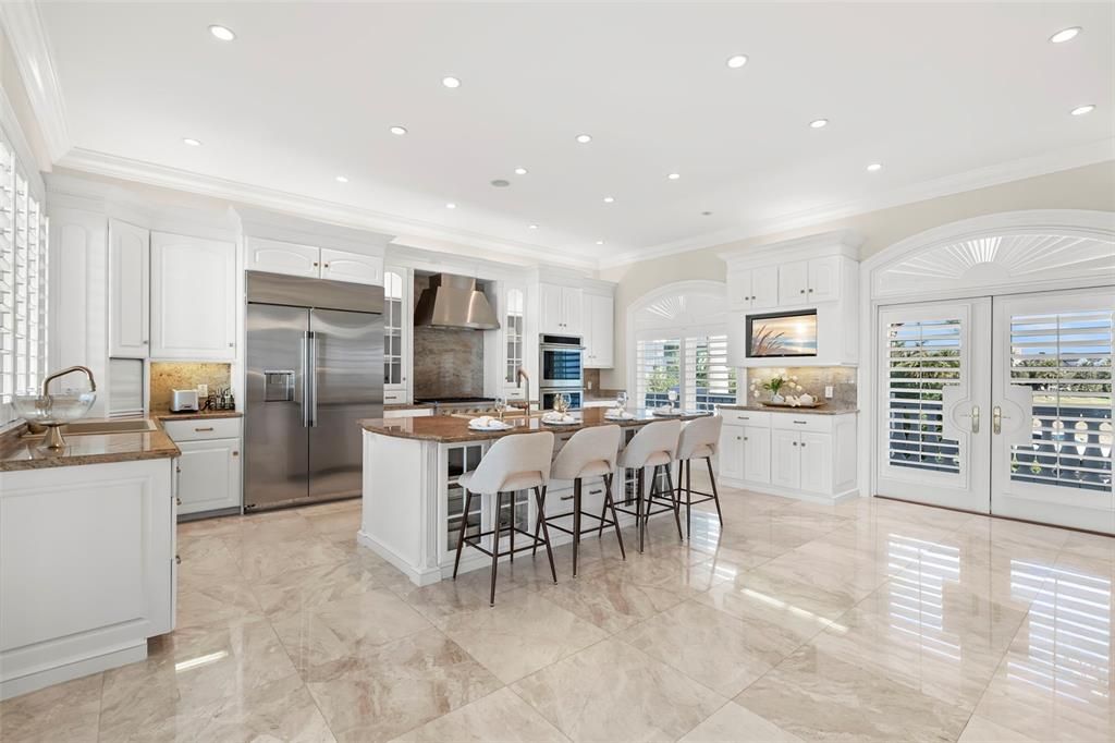 На продажу: $5,995,000 (5 спален, 5 ванн, 6147 Квадратных фут)