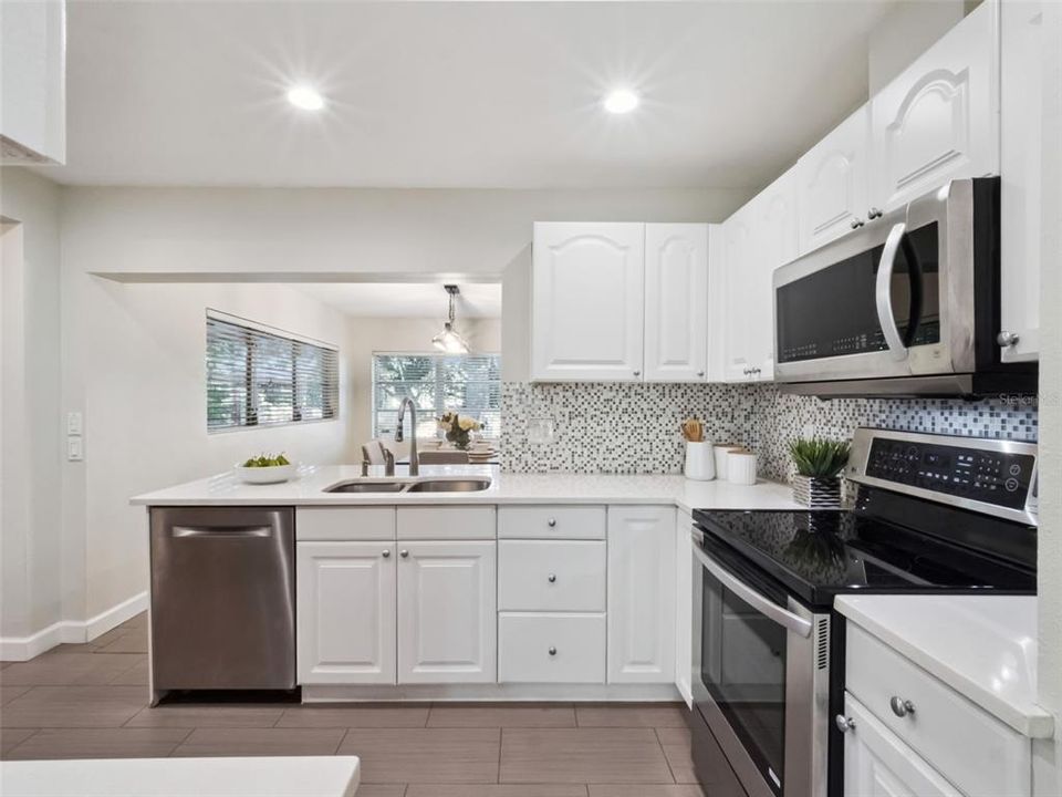 For Sale: $575,000 (3 beds, 2 baths, 1534 Square Feet)