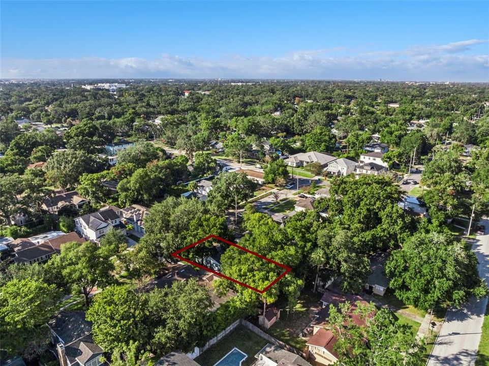 Active With Contract: $569,000 (3 beds, 2 baths, 1534 Square Feet)