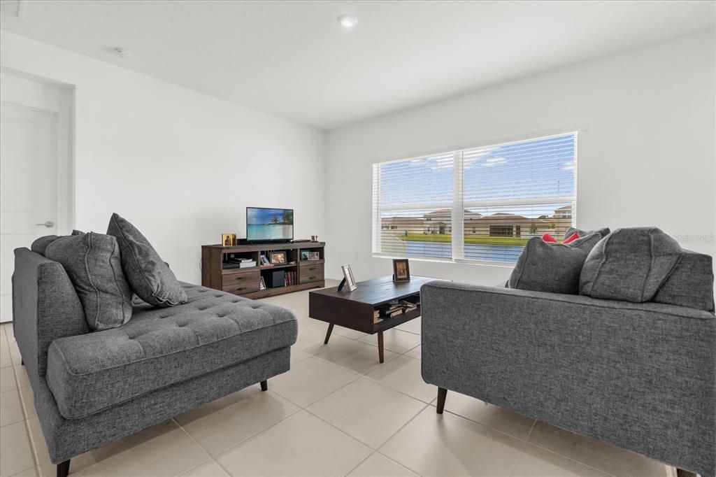 For Sale: $385,000 (3 beds, 2 baths, 1490 Square Feet)