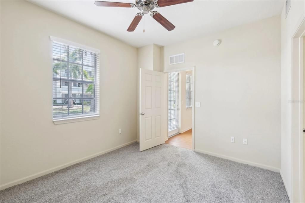 For Rent: $2,115 (1 beds, 1 baths, 772 Square Feet)