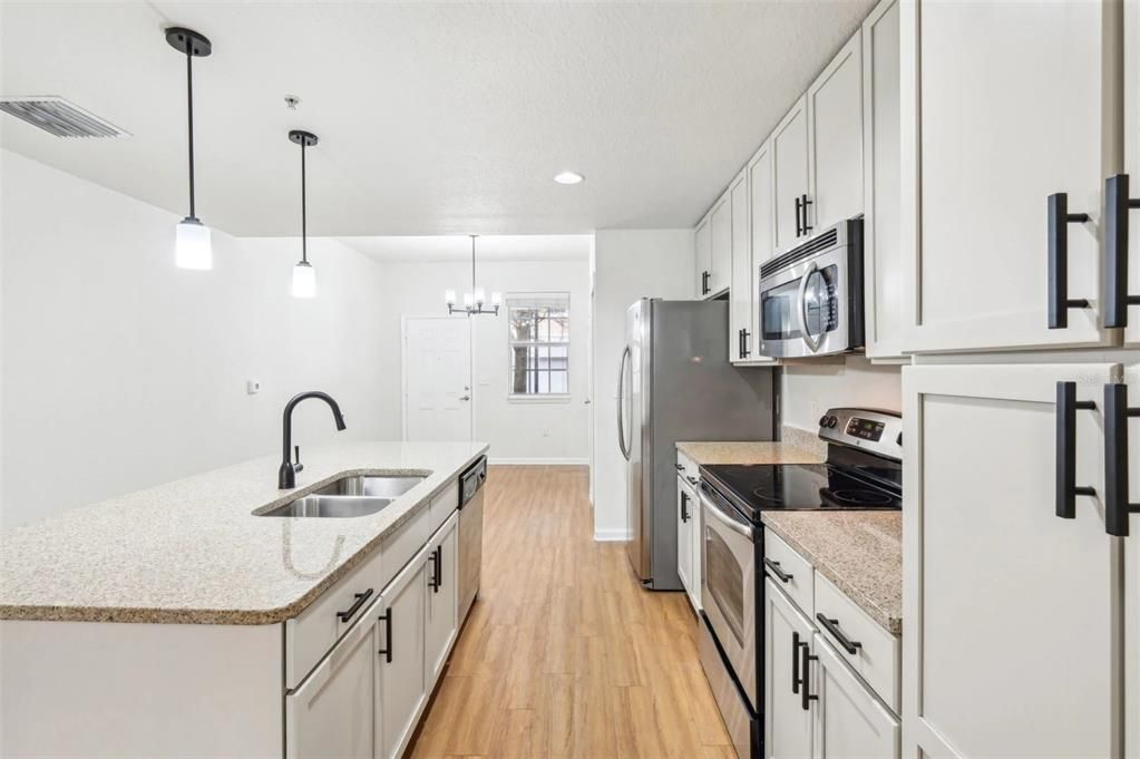 For Rent: $2,115 (1 beds, 1 baths, 772 Square Feet)