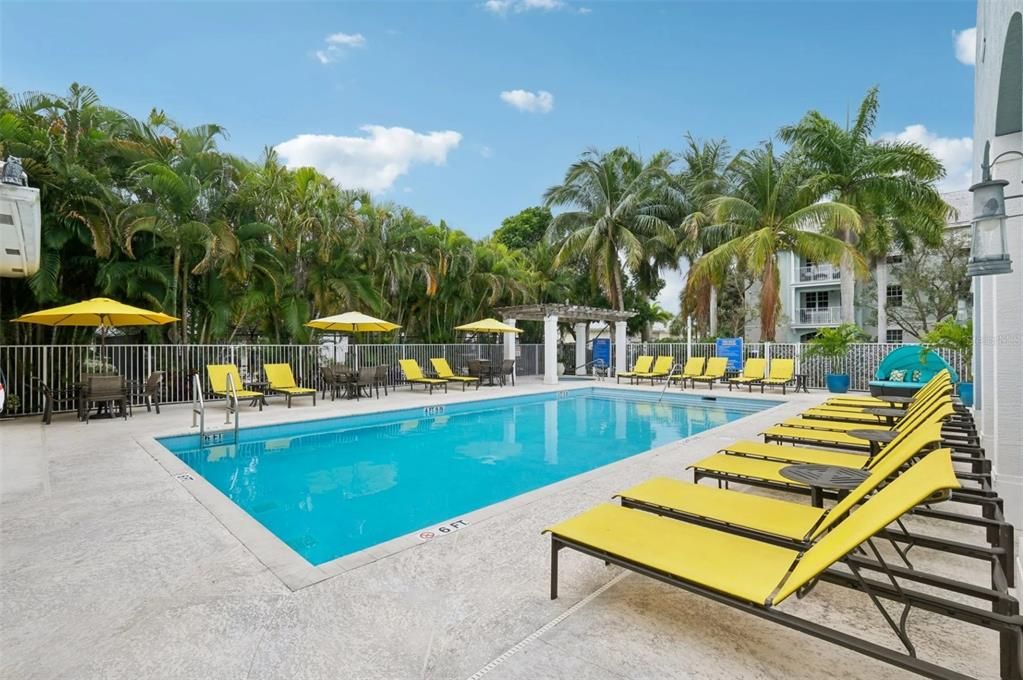 For Rent: $2,115 (1 beds, 1 baths, 772 Square Feet)