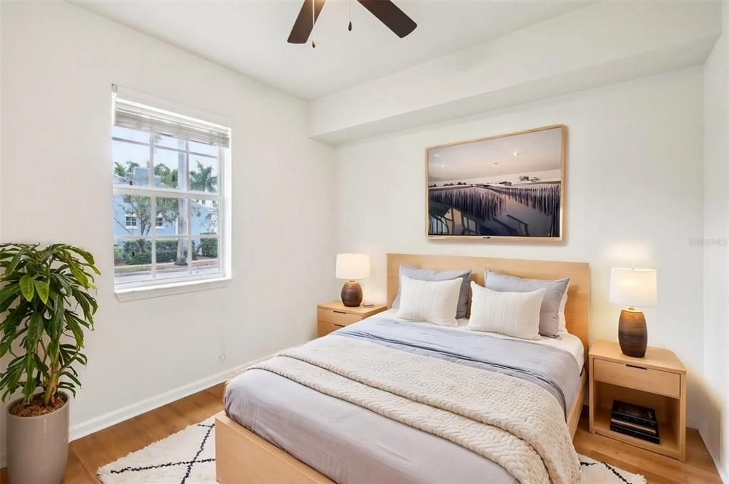 For Rent: $2,115 (1 beds, 1 baths, 772 Square Feet)