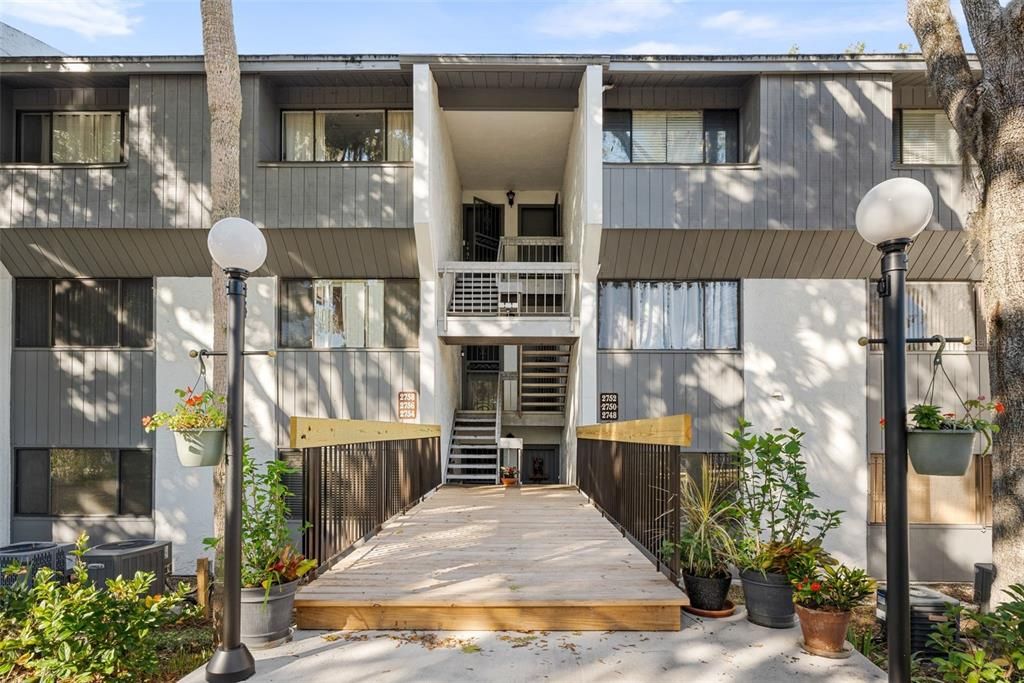 Recently Sold: $182,000 (2 beds, 2 baths, 1152 Square Feet)