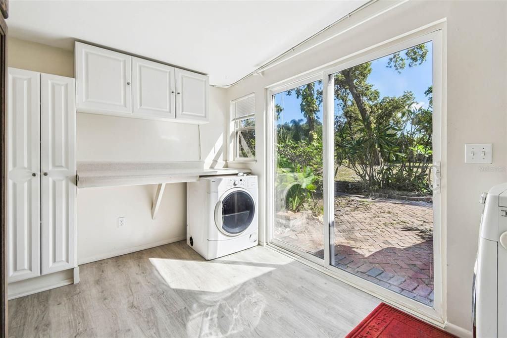 Active With Contract: $595,000 (3 beds, 2 baths, 2153 Square Feet)