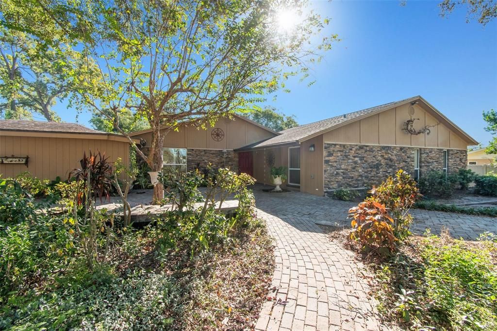 Active With Contract: $595,000 (3 beds, 2 baths, 2153 Square Feet)