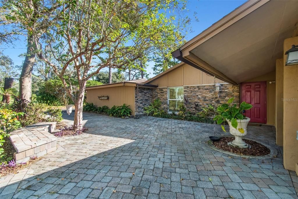 Active With Contract: $595,000 (3 beds, 2 baths, 2153 Square Feet)