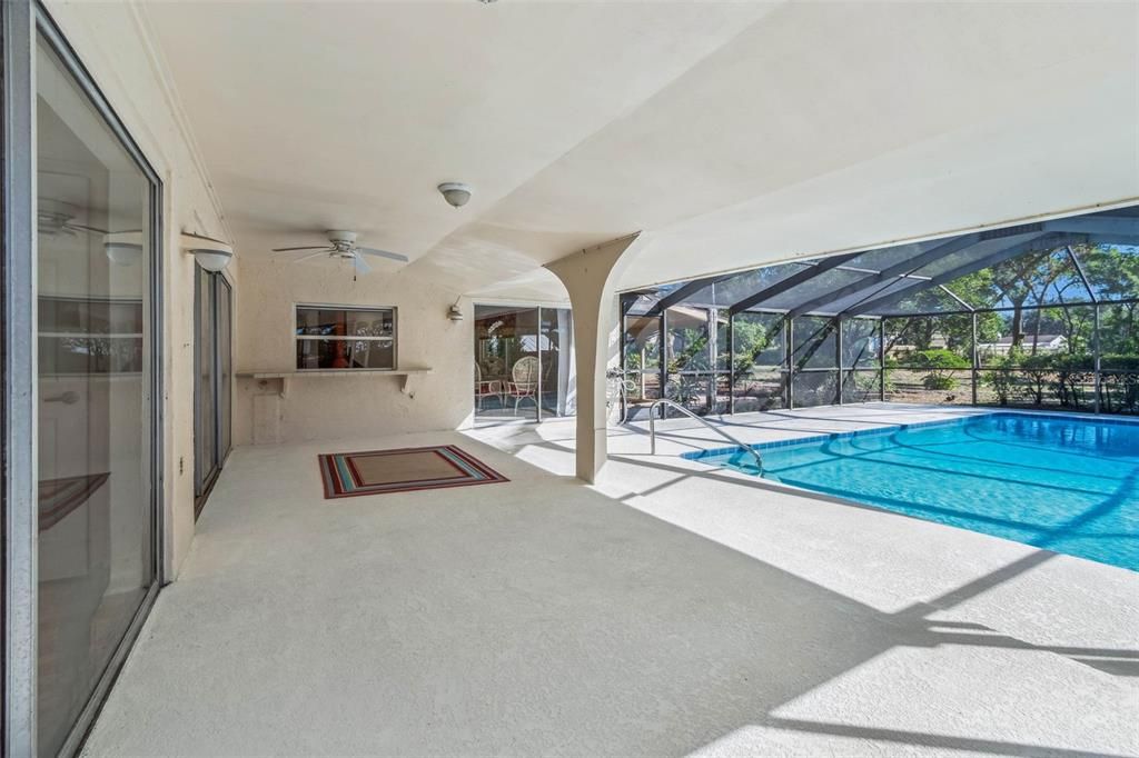 Active With Contract: $595,000 (3 beds, 2 baths, 2153 Square Feet)