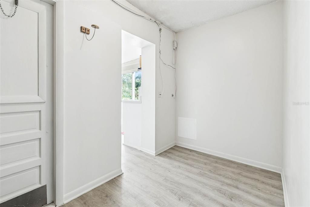 Active With Contract: $595,000 (3 beds, 2 baths, 2153 Square Feet)