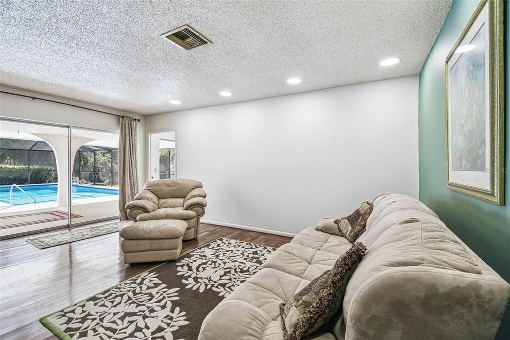 Active With Contract: $595,000 (3 beds, 2 baths, 2153 Square Feet)